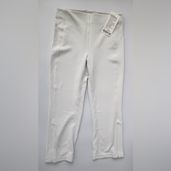NWT- Lululemon Ribbed Softstreme Zip-Leg HR Crop 25" in white, size 10. - Picture 10 of 10